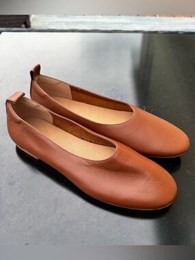Quince Italian Leather Ballet Flats in brown size 7
